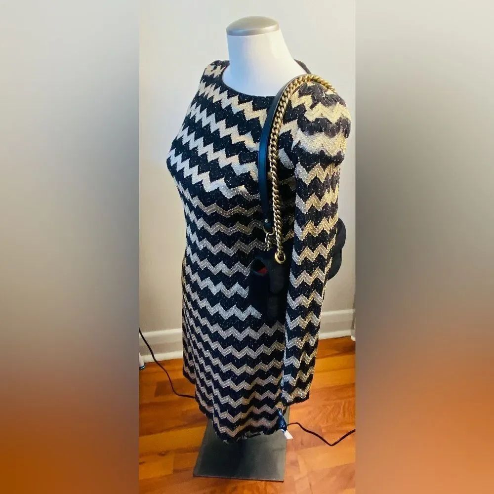 🛍️Nine West Black and Gold Chevron Lace Cocktail Dress Size 6 NWT - Picture 6 of 13